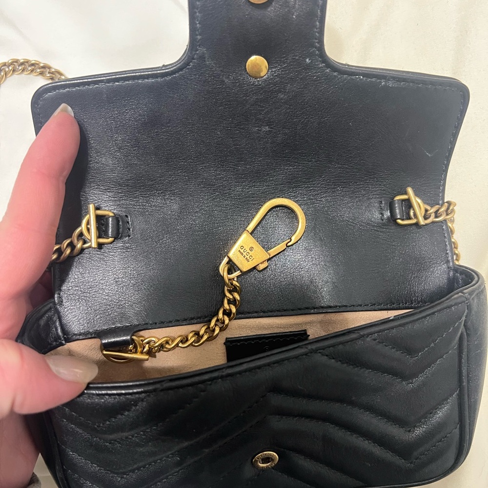 Calfskin Matelasse Super Mini GG Marmont Crossbody Bag - Picture 12 of 13